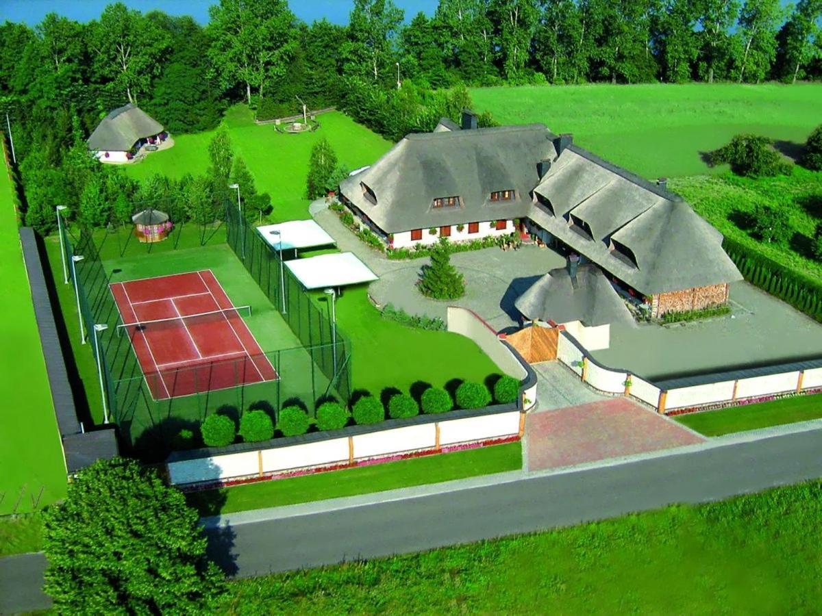 Dom Wypoczynkowy "Pod Strzecha" W Giewartowie Extérieur photo